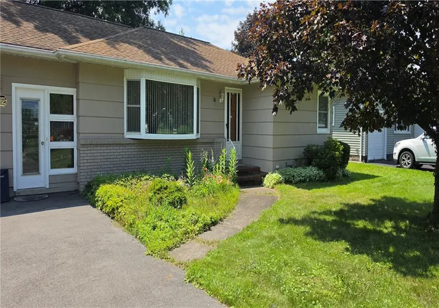 Photo 2 of Single family home for sale at 37 Virgil Dr, Rochester, NY 14609 | MLS# R1698034 | Listing updated on 2026-07-29