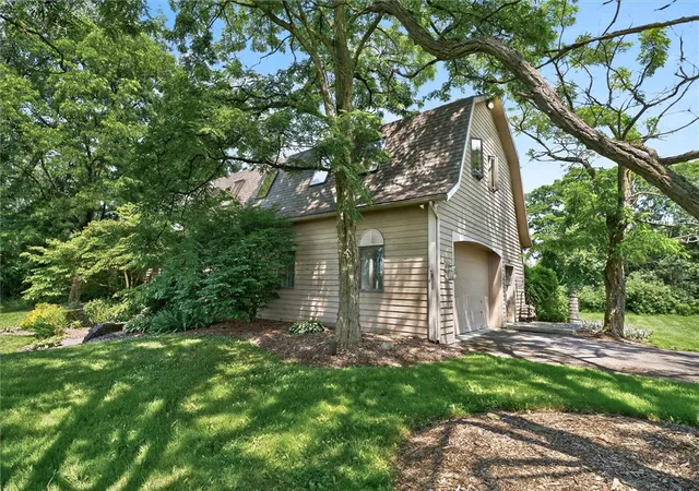 5th image of 1880 Lake Rd, Webster, NY 14580 | MLS# R1697700