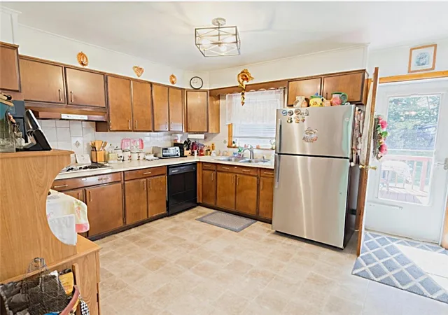 Photo 5 of Single family home for sale at 1213 Ferris Hl Rd, Prattsville, NY 12468 | MLS# R1698068 | Listing updated on 2026-07-14