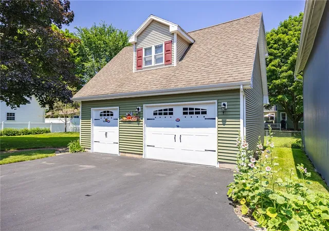 4th image of 124 West Ave, Hilton, NY 14468 | MLS# R1698195