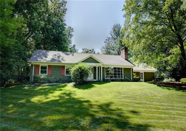 1st image of 82 Washington Rd, Pittsford, NY 14534 | MLS# R1697357