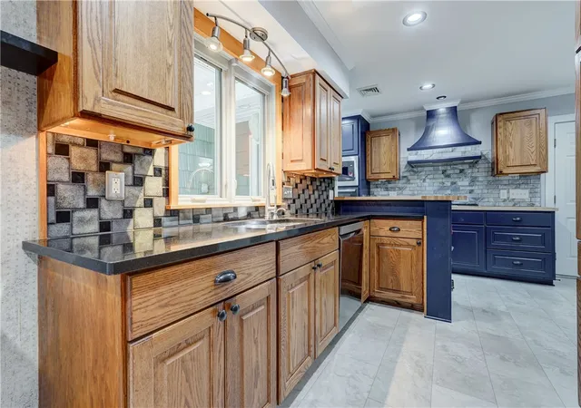 5th image of 82 Washington Rd, Pittsford, NY 14534 | MLS# R1697357