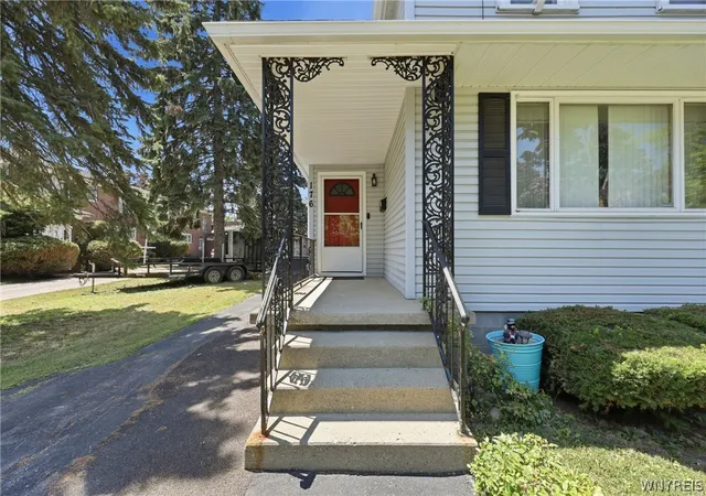 Photo 3 of Sale Pending at 176 15th Street, Buffalo, NY 14213 | MLS# B1698341 | Listing updated on 2026-07-25