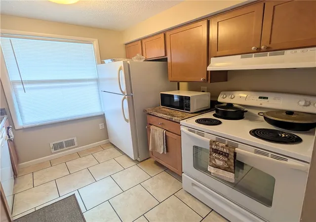 3rd image of 1290 Emerson St, Rochester, NY 14606