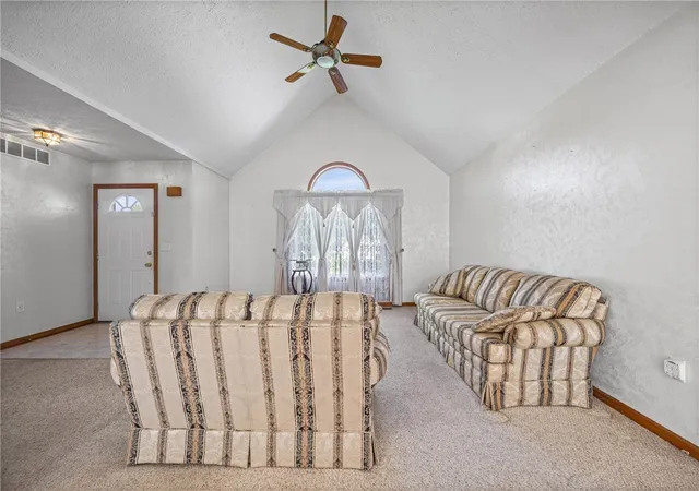 4th image of 750 Close Cir, Webster, NY 14580 | MLS# R1697648