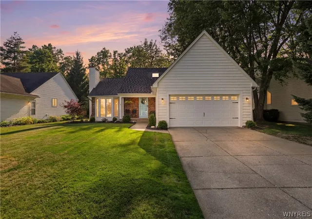 Photo 3 of Sale Pending at 90 Grasspointe Dr, Buffalo, NY 14228 | MLS# B1698046 | Listing updated on 2026-07-21