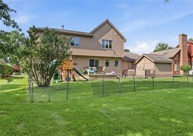 38th image of 176 Wood, Greece, NY 14612 | MLS# R1697325