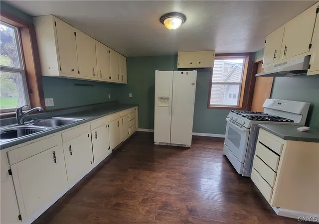 Photo 3 of Single family home for sale at 620 Mohawk St, Watertown, NY 13601 | MLS# S1697387 | Listing updated on 2026-07-19