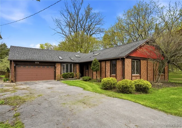 1st image of 994 Sweeney St, North Tonawanda, NY 14120 | MLS# B1698423