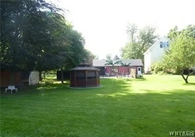 3rd image of 994 Sweeney St, North Tonawanda, NY 14120 | MLS# B1698423