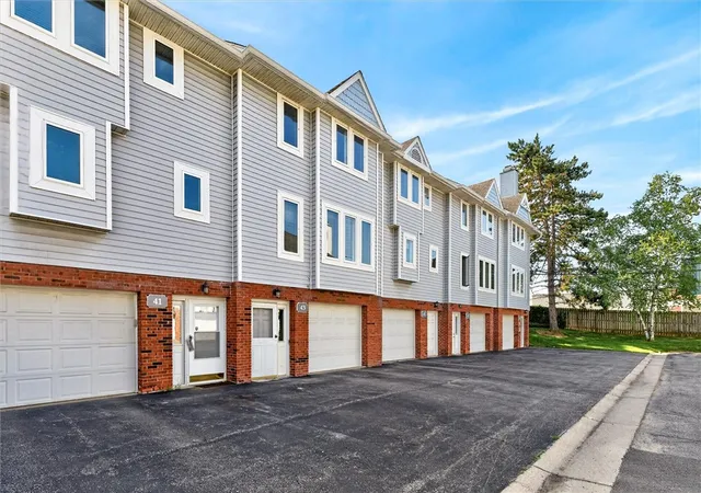 2nd image of 43 Union Hill Dr, Spencerport, NY 14559 | MLS# R1697071