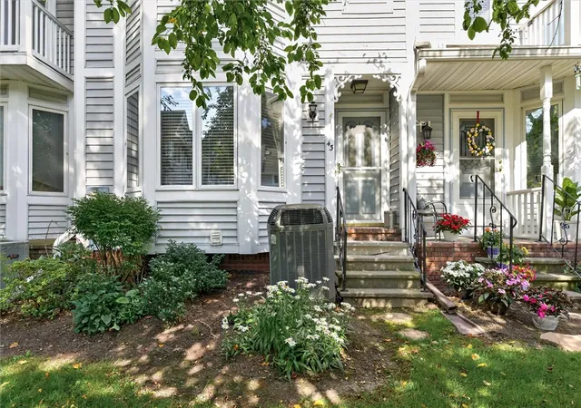 3rd image of 43 Union Hill Dr, Spencerport, NY 14559 | MLS# R1697071