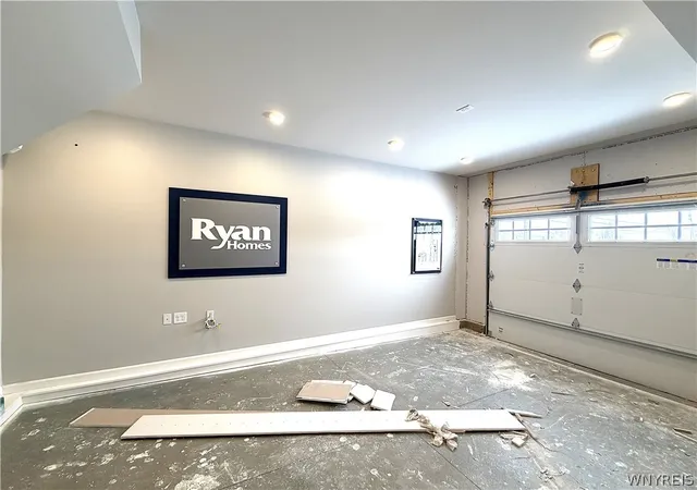 36th image of 6233 Thornden Park Dr, Lockport Town, NY 14094 | MLS# B1698436