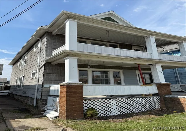 2nd image of 604 17th St, Niagara Falls, NY 14301 | MLS# B1698151