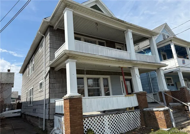 3rd image of 604 17Th St, Niagara Falls, NY 14301 | MLS# B1698151