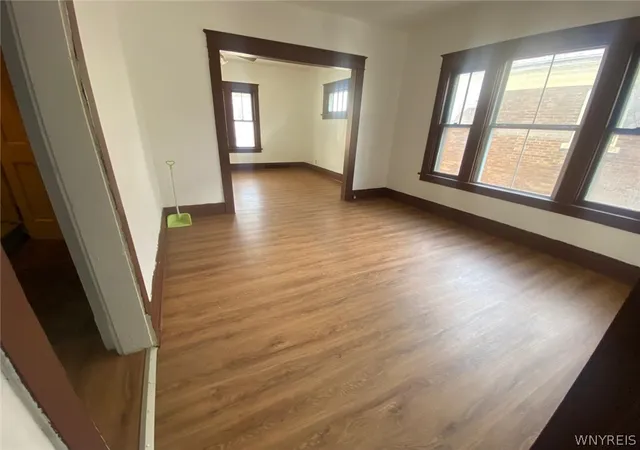 9th image of 604 17th St, Niagara Falls, NY 14301 | MLS# B1698151