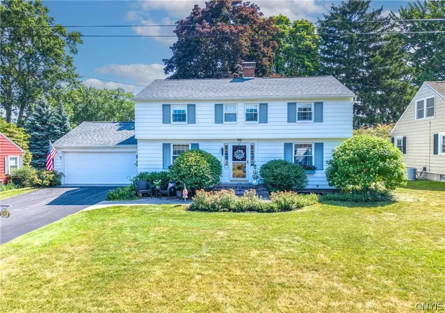50th image of 118 Iroquois Ln, Liverpool, NY 13088 | MLS# S1698421