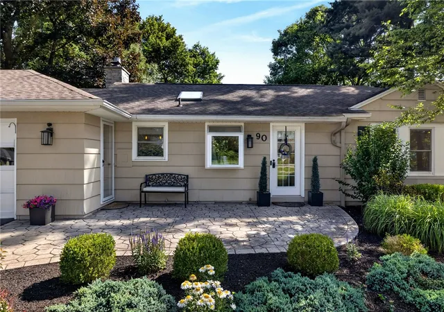 2nd image of 90 French Rd, Pittsford, NY 14618 | MLS# R1698352