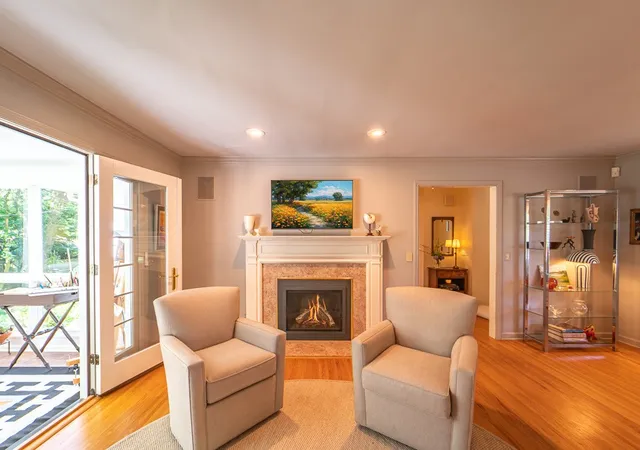 5th image of 20 Briar Patch Rd, Pittsford, NY 14618 | MLS# R1697275