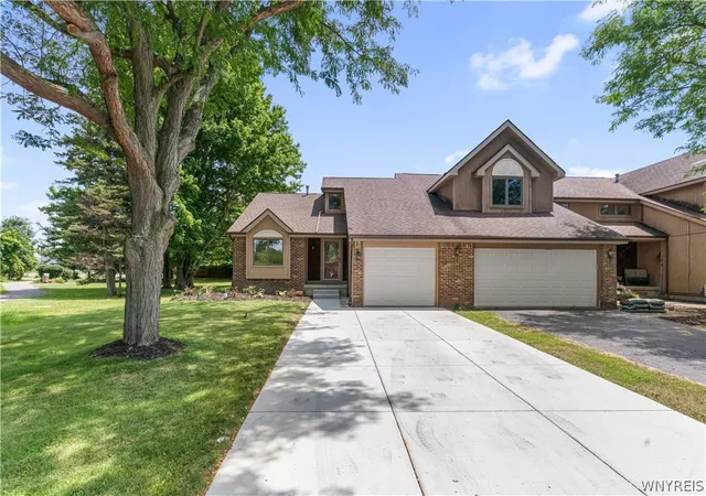 Photo 1 of Sale Pending at 425 Robin Rd, Buffalo, NY 14228 | MLS# B1697952 | Listing updated on 2026-07-17