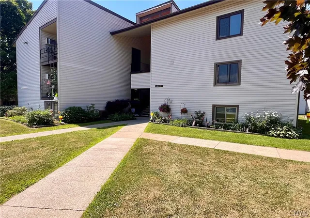 Photo 1 of Sale Pending at 435 Idlewood Blvd, Baldwinsville, NY 13027 | MLS# S1698437 | Listing updated on 2026-07-27