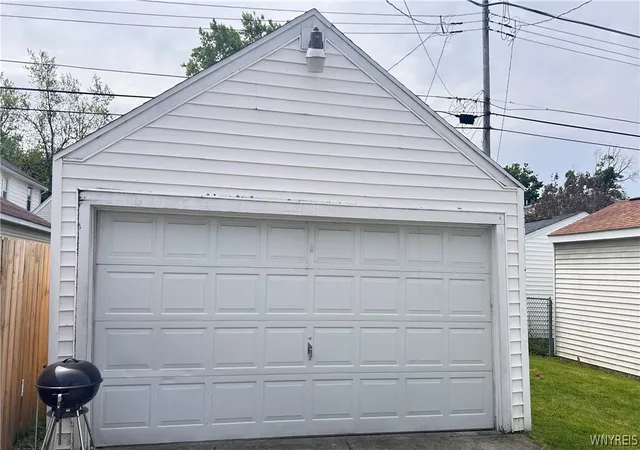 3rd image of 43 Whitehall Ave, Buffalo, NY 14220 | MLS# B1697589