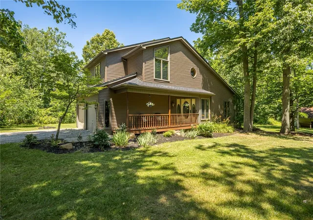 2nd image of 4186 S Frost Hollow Rd, Livonia, NY 14487 | MLS# R1698351