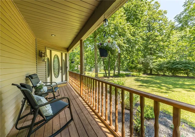Photo 4 of Sale Pending at 4186 S Frost Holw Rd, Livonia, NY 14487 | MLS# R1698351 | Listing updated on 2026-07-23
