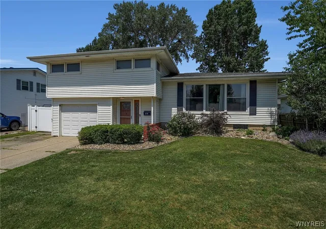 2nd image of 270 Greenhaven Ter, Tonawanda, NY 14150 | MLS# B1698353