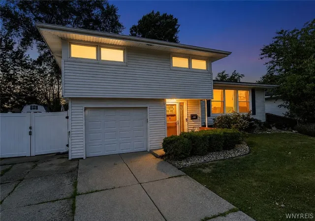 5th image of 270 Greenhaven Ter, Tonawanda, NY 14150 | MLS# B1698353