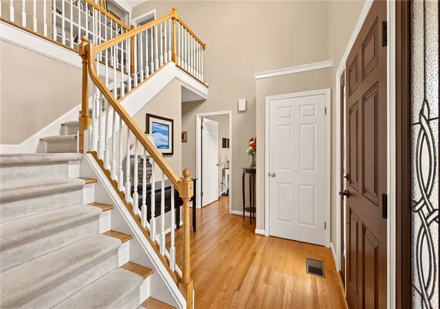 4th image of 3 Farm Field Ln, Pittsford, NY 14534 | MLS# R1694150