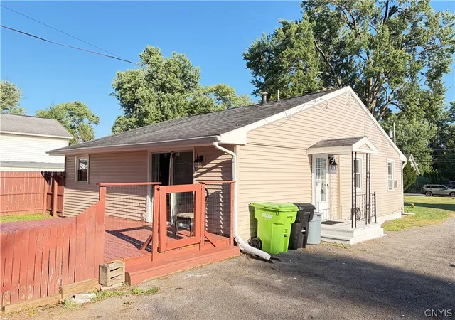 5th image of 125 Campbell Rd, Salina, NY 13211 | MLS# S1698400