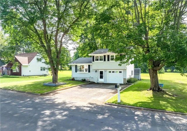 Photo 3 of Sale Pending at 13 Ellen St, Fulton, NY 13069 | MLS# S1698440 | Listing updated on 2026-07-20