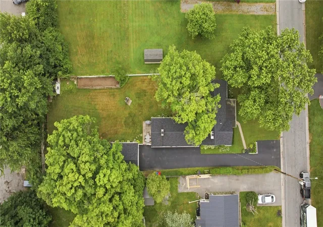 39th image of 13 Lorraine Dr, Shortsville, NY 14548 | MLS# R1698417