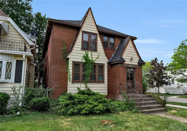 1st image of 2549 Genesee St, Buffalo, NY 14225 | MLS# B1698427
