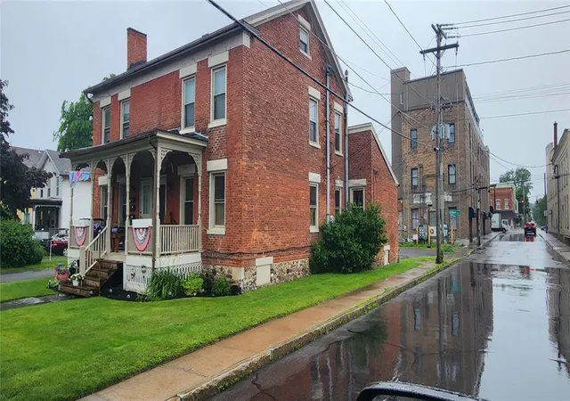 Photo 1 of Sale Pending at 198 Center St, Canandaigua, NY 14424 | MLS# R1698542 | Listing updated on 2026-07-22