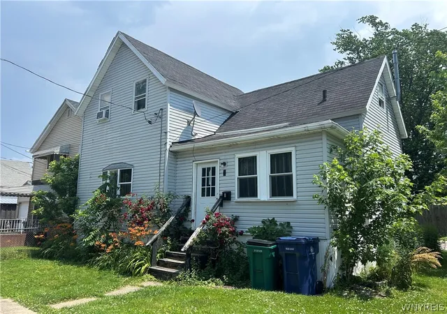 Photo 1 of Multi family home for sale at 54 South St, Buffalo, NY 14204 | MLS# B1698008 | Listing updated on 2026-07-21
