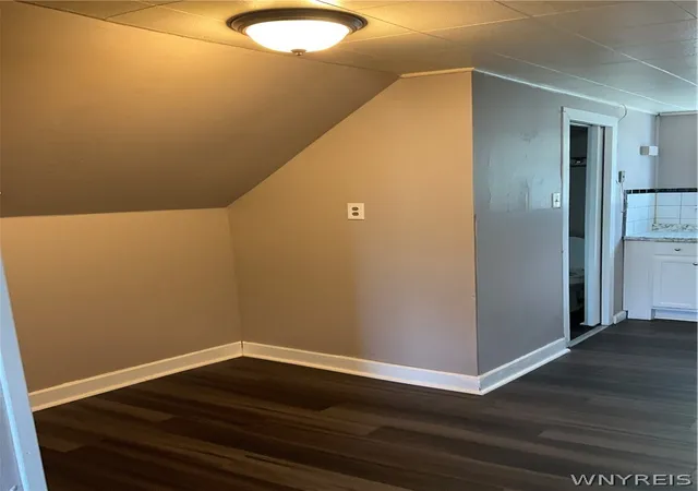 Listing Photo 5 - Condo for sale in building located at 42 Princeton Pl, Buffalo, NY 14210