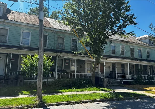 1st image of 100 Kossuth St #4, Rome, NY 13440 | MLS# S1698253