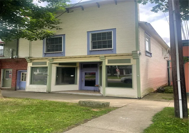 Photo 1 of Single family home for sale at 33 W Main St, Angelica, NY 14709 | MLS# R1698372 | Listing updated on 2026-07-17