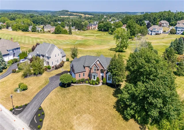 3rd image of 59 Cobblecreek Rd, Victor, NY 14564 | MLS# R1696543