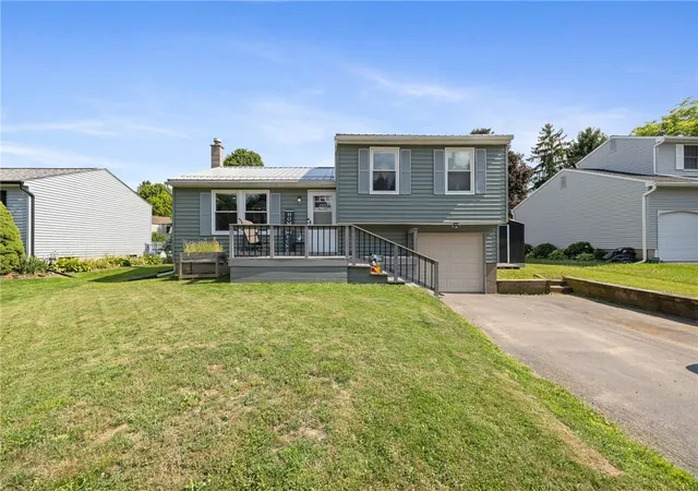 Photo 1 of Sale Pending at 49 Coachlight Cir, Farmington, NY 14425 | MLS# R1697578 | Listing updated on 2026-07-22