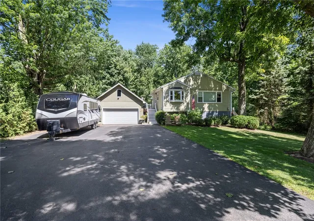 2nd image of 536 Moseley Rd, Fairport, NY 14450 | MLS# R1698180