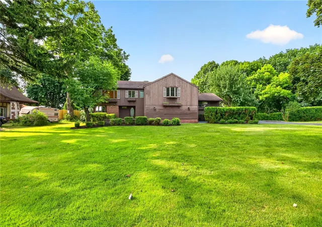 2nd image of 135 Orchard Park Blvd, Rochester, NY 14609 | MLS# R1698643