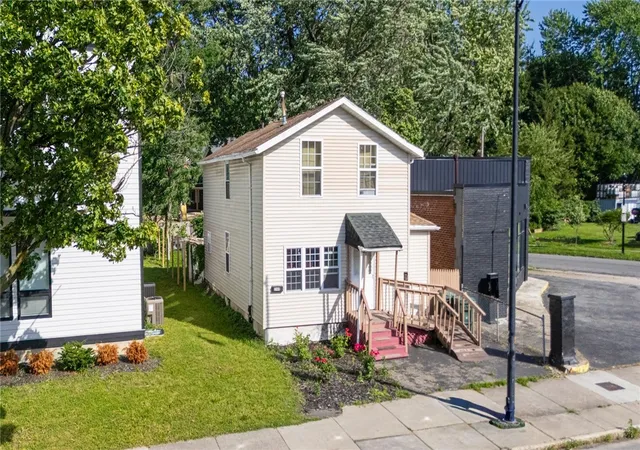 Photo 1 of Single family home for sale at 344 Mount Hope Ave, Rochester, NY 14620 | MLS# R1698409 | Listing updated on 2026-07-14