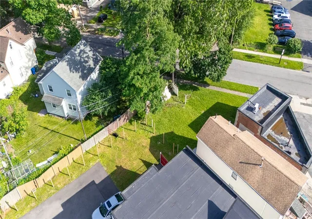 Photo 3 of Single family home for sale at 344 Mount Hope Ave, Rochester, NY 14620 | MLS# R1698409 | Listing updated on 2026-07-14