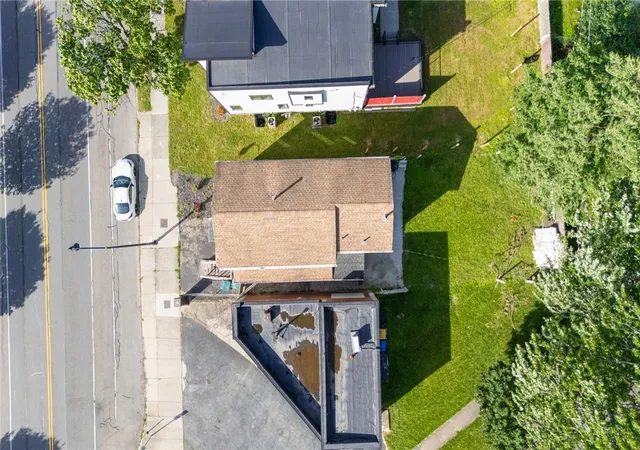 Photo 4 of Single family home for sale at 344 Mount Hope Ave, Rochester, NY 14620 | MLS# R1698409 | Listing updated on 2026-07-14