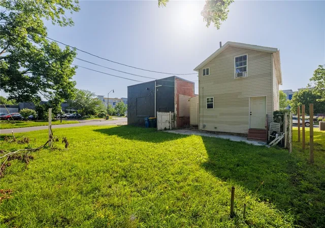 Photo 8 of Single family home for sale at 344 Mount Hope Ave, Rochester, NY 14620 | MLS# R1698409 | Listing updated on 2026-07-14