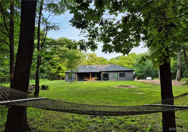 5th image of 140 Roby St, Lockport, NY 14094 | MLS# B1698347