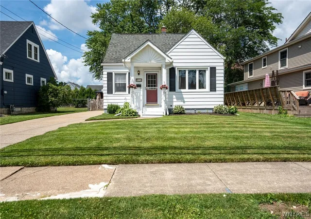 Photo 1 of Sale Pending at 94 Amsterdam St, Tonawanda, NY 14150 | MLS# B1698260 | Listing updated on 2026-07-23